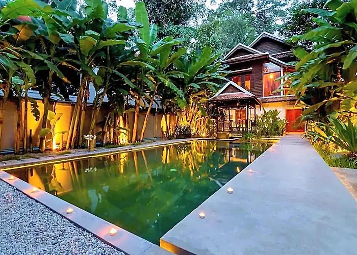Wat Po House Hotel